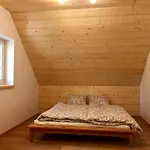 Roubenka Ella *